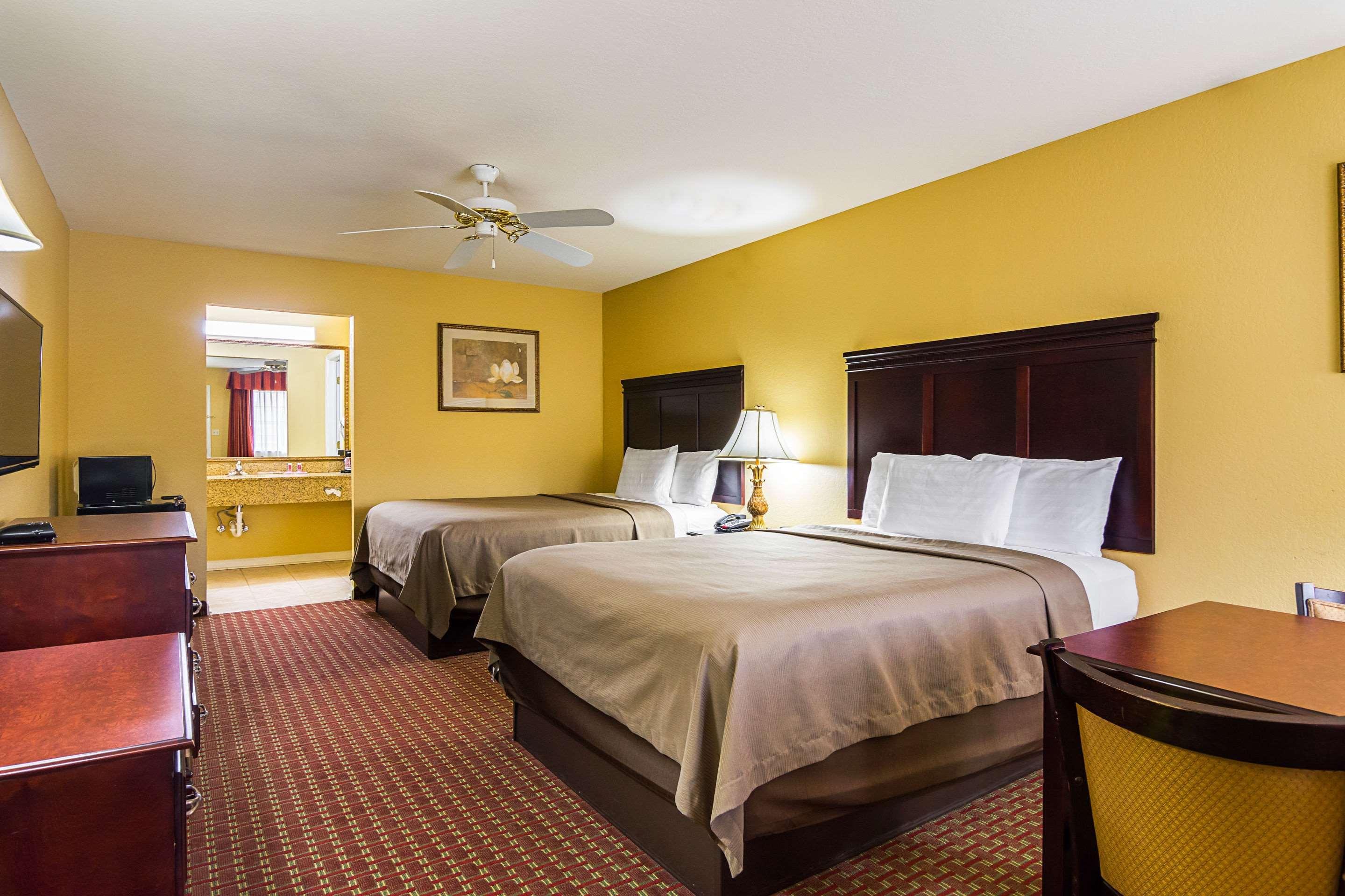 Econo Lodge Inn & Suites Bryant Exterior foto